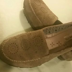 Grey suede sketchers